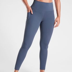 Athleta Salutation Stash II 7/8